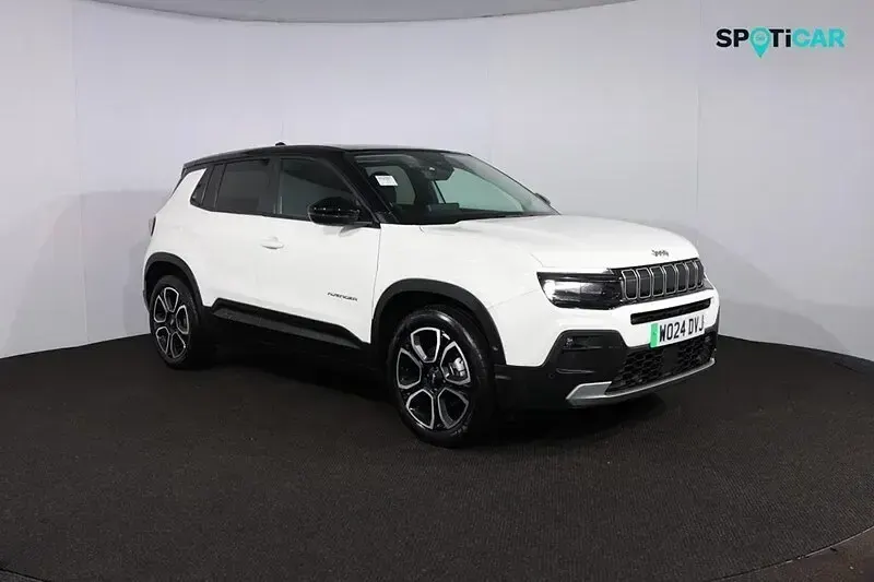 Begagnad Jeep Avenger Summit 114 kW (156 HK) 2024 Vit SUV
