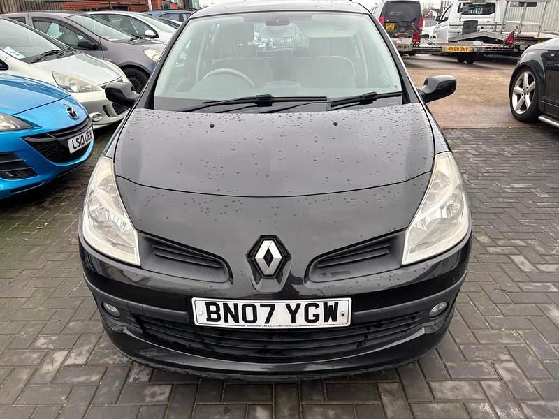 Używany Renault Clio II Privilege 2007 Czarny Hatchback
