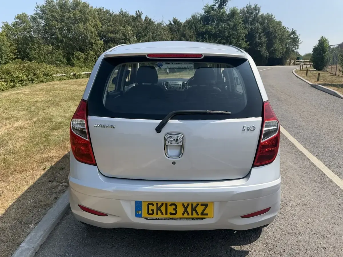 Used Hyundai i10 Style 83 HP (61 kW) 2013 Silver Hatchback
