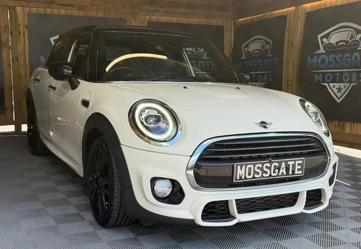 Used Mini Cooper D Hatch 116 HP (85 kW) 2018 White Hatchback