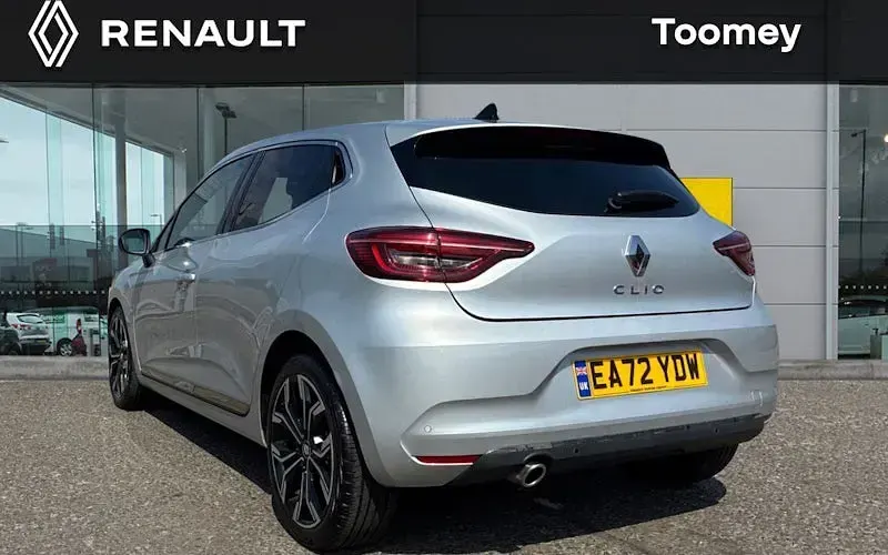 Used Renault Clio Techno 90 HP (66 kW) 2022 Silver Hatchback