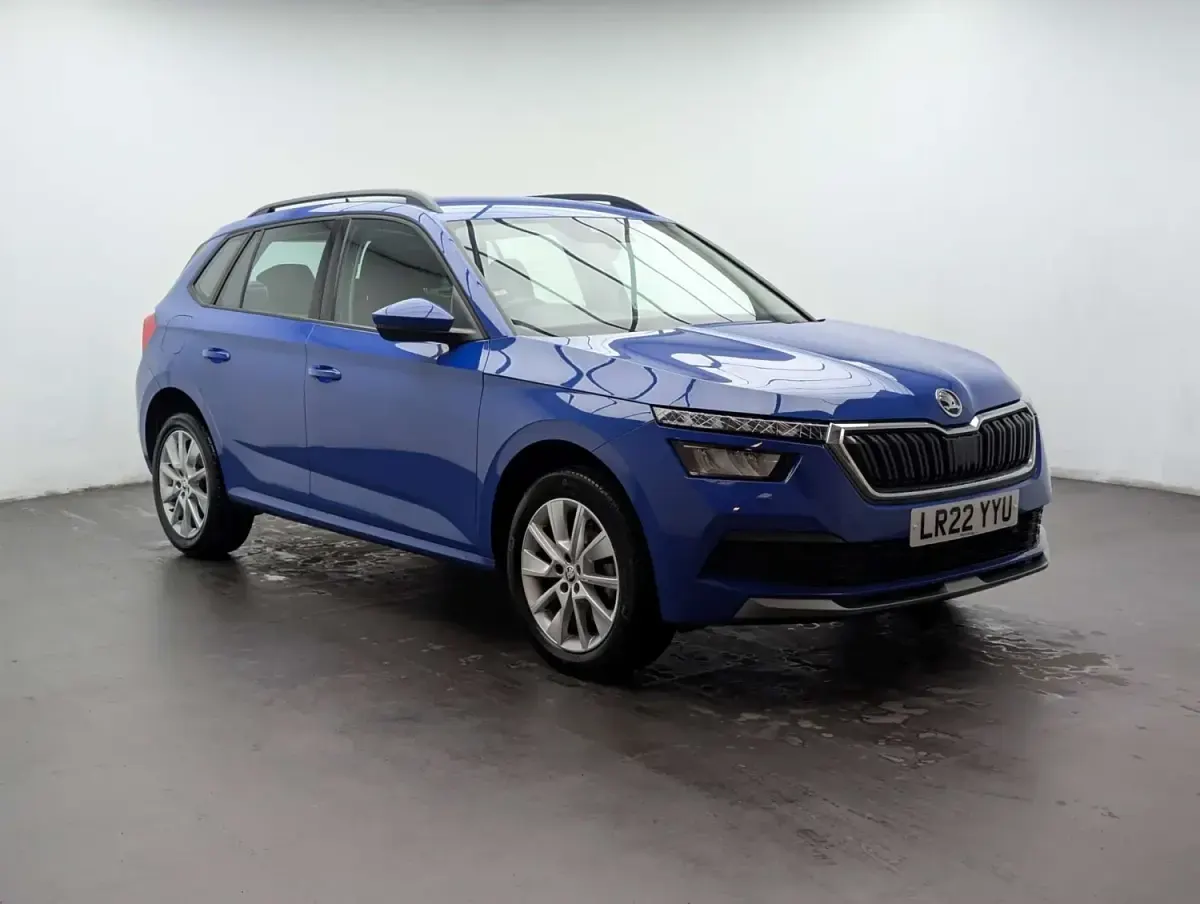 Usado Skoda Kamiq SE 110 HP (80 kW) 2022 Azul SUV