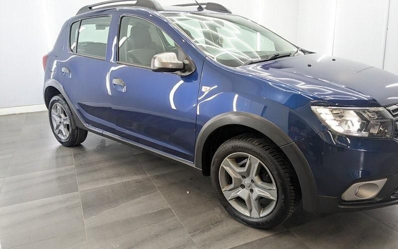 Usado Dacia Sandero Lauréate 90 HP (66 kW) 2018 Citadino