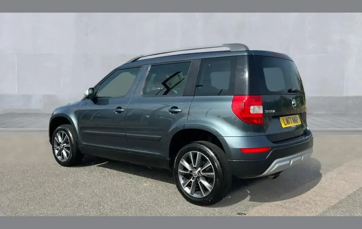 Used Skoda Yeti Outdoor SE Drive 108 HP (79 kW) 2017 Grey SUV