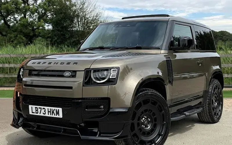 Used Land Rover Defender HSE Dynamic 249 HP (183 kW) 2025 SUV
