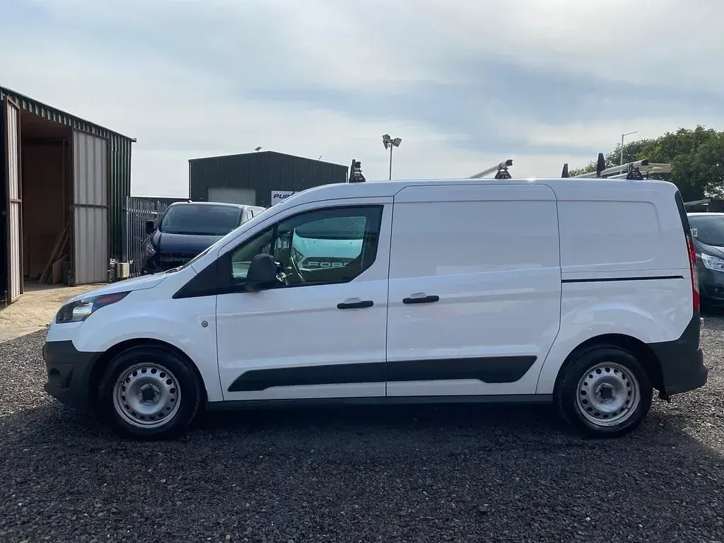 Used Ford Transit Connect S 100 HP (73 kW) 2018 White MPV