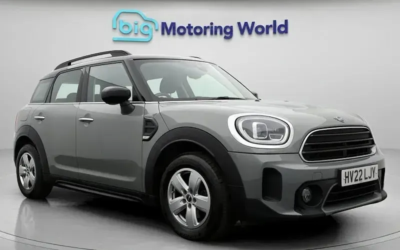 Usado Mini Cooper Classic 136 HP (100 kW) 2022 Citadino