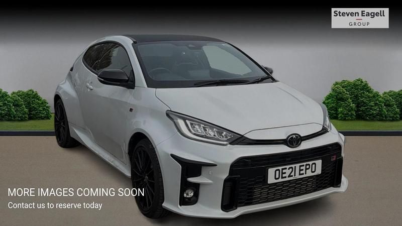 Used Toyota Yaris 2021 White Hatchback