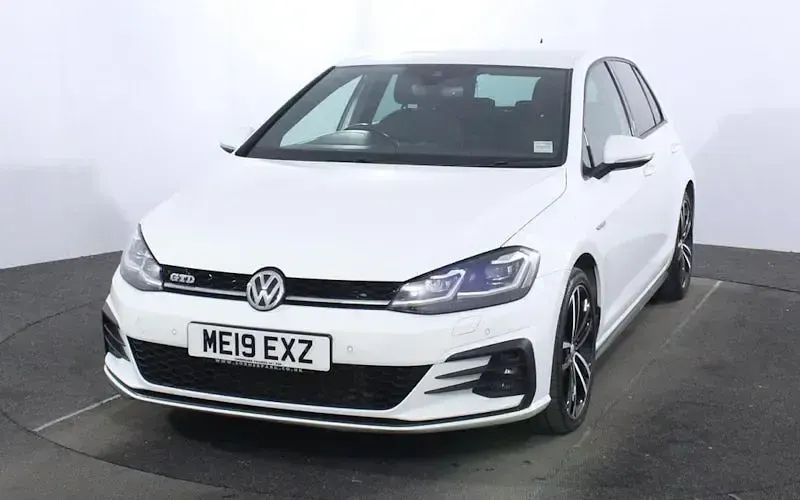 Używany VW Golf VII GTD 184 KM (135 kW) 2019 Biały Hatchback