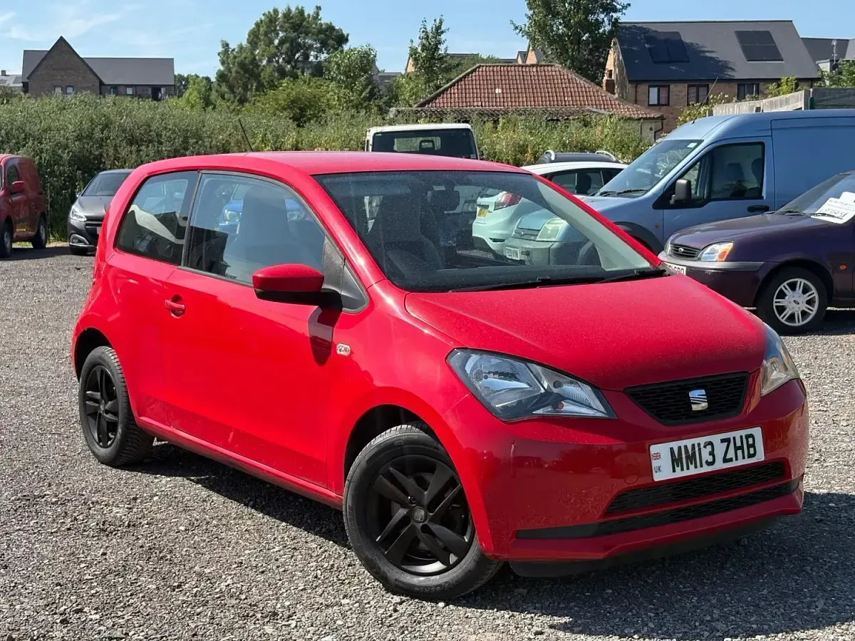 Used Seat Mii 60 HP (44 kW) 2013 Red Hatchback