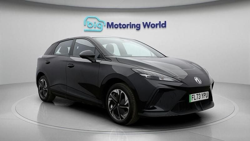 Used MG MG4 EV SE 319 kW (435 HP) 2023 Black Hatchback