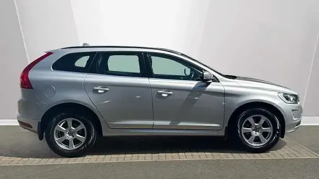 Used Volvo XC60 SE 188 HP (138 kW) 2017 SUV