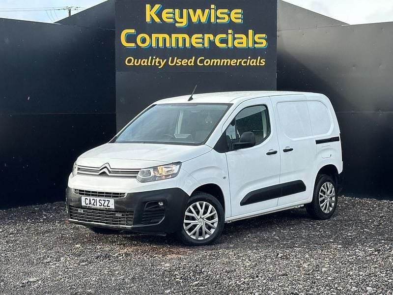 White Used 2021 Citroën Berlingo MPV | £9,190 (Good price) - Image 1/2