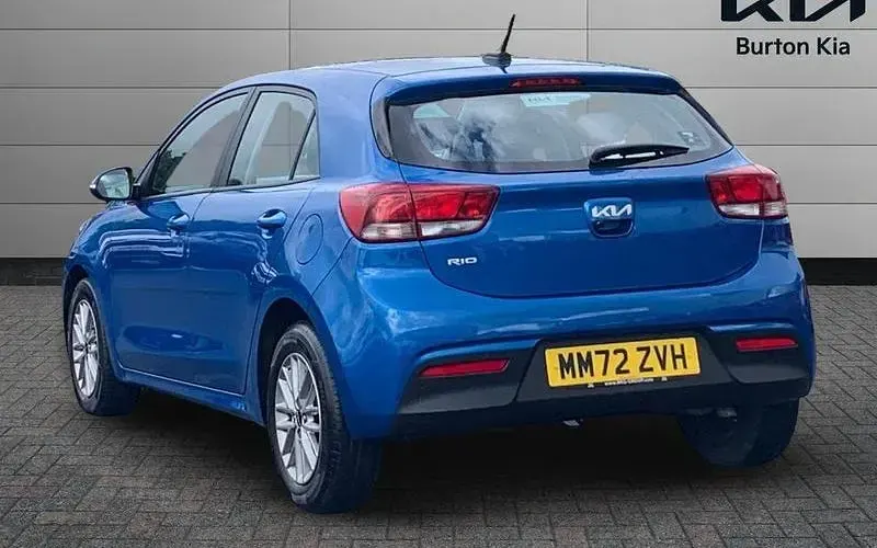 Begagnad Kia Rio 101 HK (74 kW) 2022 Halvkombi