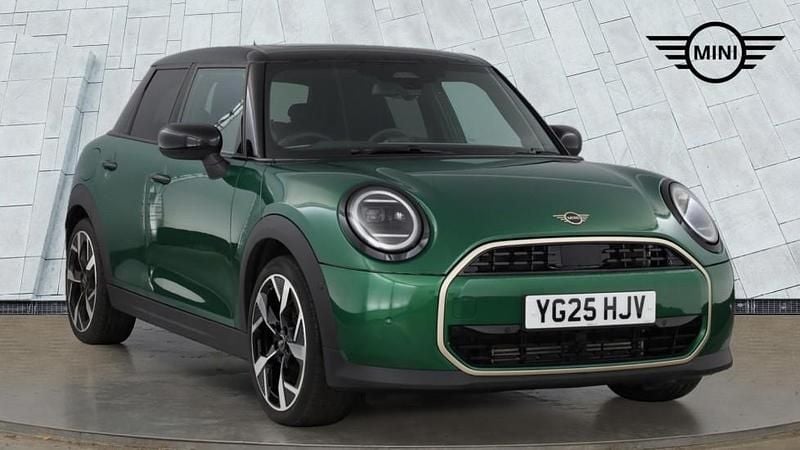 Green Used 2025 Mini Cooper Hatch Hatchback | £30,000 - Image 1/4