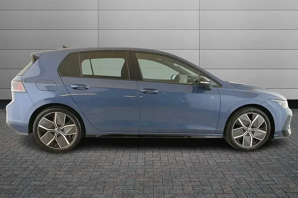 New VW Golf VIII Black Edition 150 HP (110 kW) 2026 Blue Hatchback