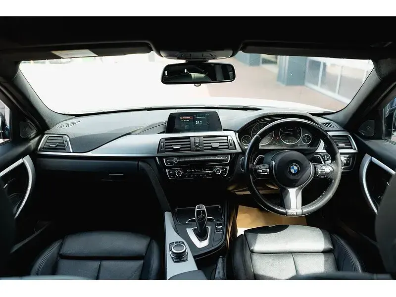 Used BMW 320 M Sport 2019 White Estate