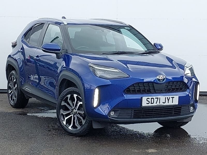 Blue Used 2021 Toyota Yaris Hybrid Design Estate | £17,698 (Good price) - Image 1/4