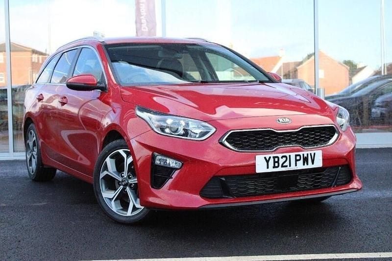 Red Used 2021 Kia Ceed Sportswagon Estate | £10,305 (Good price) - Image 1/3