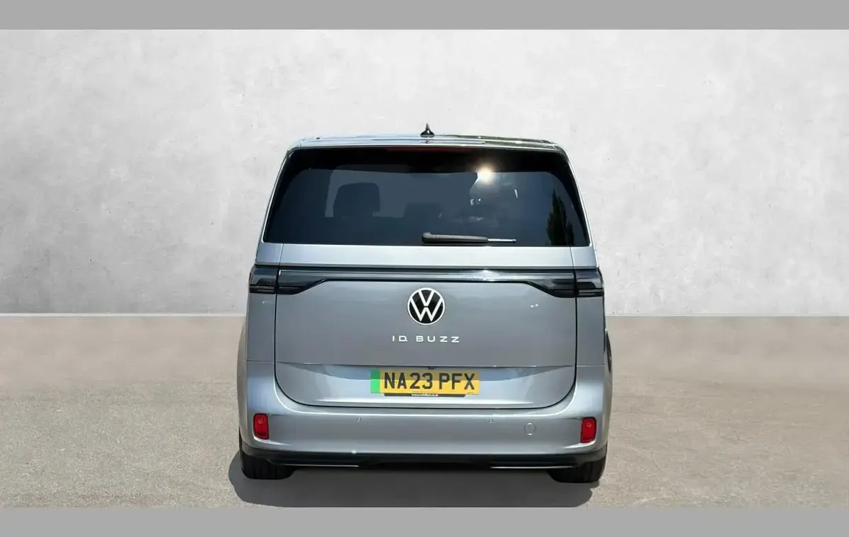 Used VW ID. Buzz Pro 147 kW (200 HP) 2023 Silver MPV
