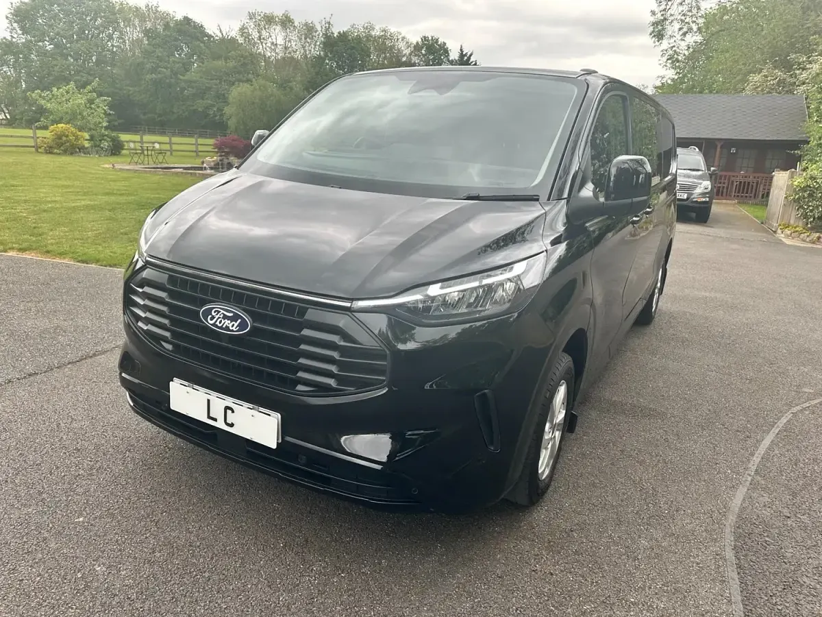Usado Ford Transit Custom Limited 2025 Preto Van