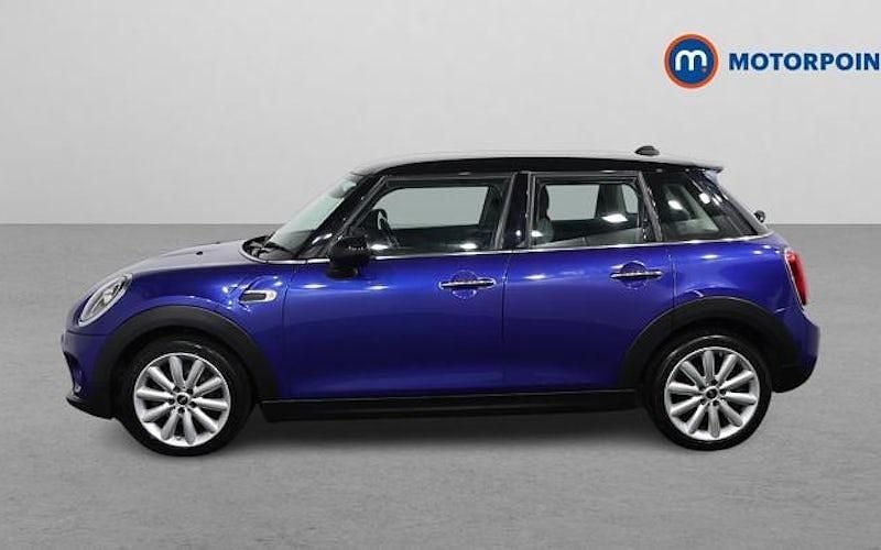 Used Mini Cooper Hatch 136 HP (100 kW) 2018 Blue Hatchback