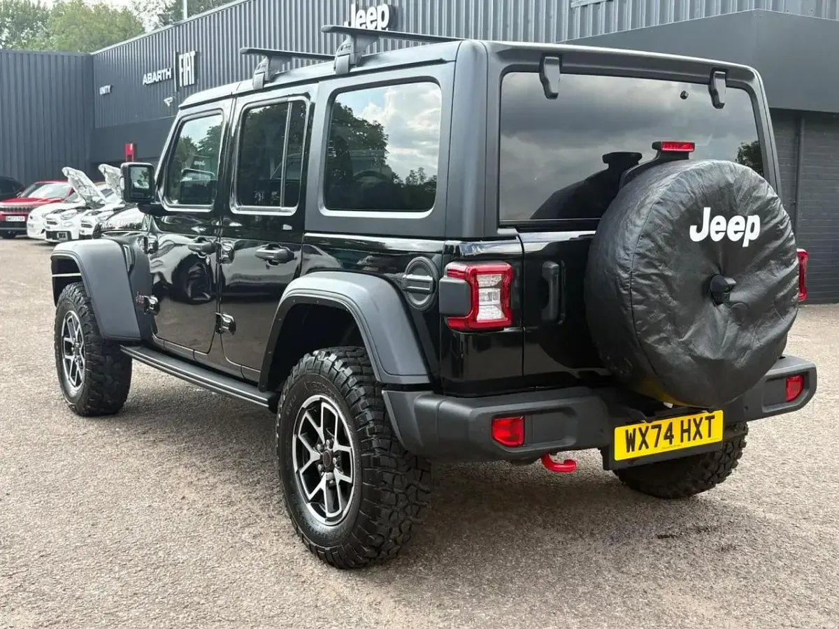 Used Jeep Wrangler Rubicon 268 HP (197 kW) 2024 Black SUV