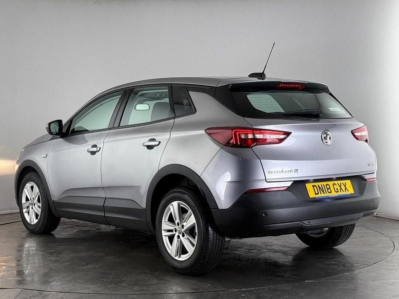 Used Vauxhall Grandland X S 120 HP (88 kW) 2018 Grey SUV