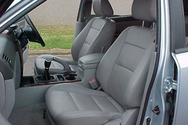 Image 2/4