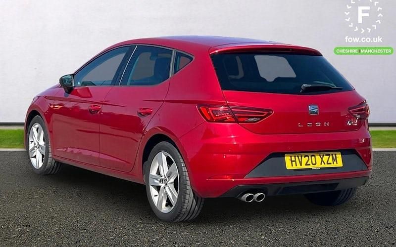 Begagnad Seat Leon FR 131 HK (96 kW) 2020 Röd Halvkombi
