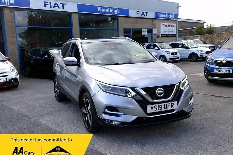 Silver Used 2019 Nissan Qashqai Tekna SUV | £14,995 (Good price) - Image 1/1