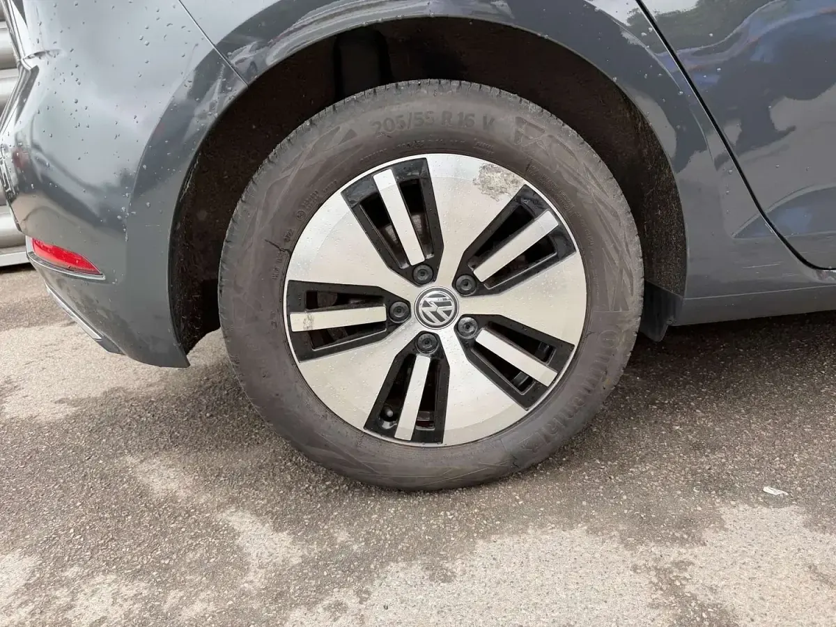 Used VW e-Golf 99 kW (135 HP) 2019 Grey Hatchback