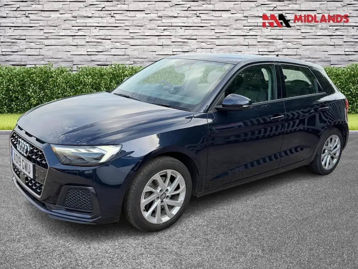 Begagnad Audi A1 Sportback Sport 150 HK (110 kW) 2019 Blå Halvkombi