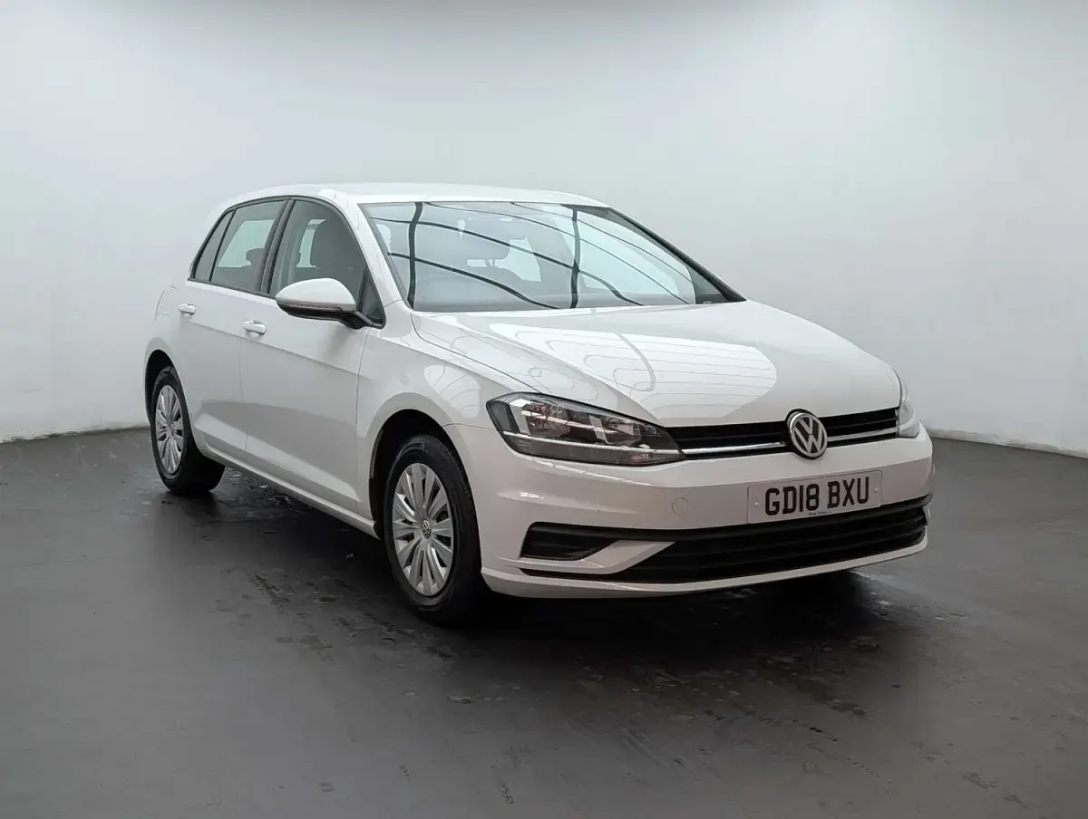 Used VW Golf VII S 125 HP (91 kW) 2018 White Hatchback
