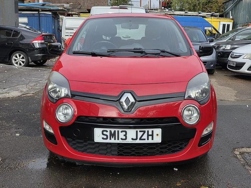 Used Renault Twingo Dynamique 75 HP (55 kW) 2013 Red Hatchback