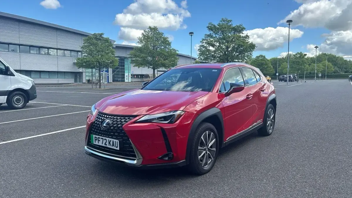 Usado Lexus UX 150 kW (204 HP) 2023 Vermelho SUV