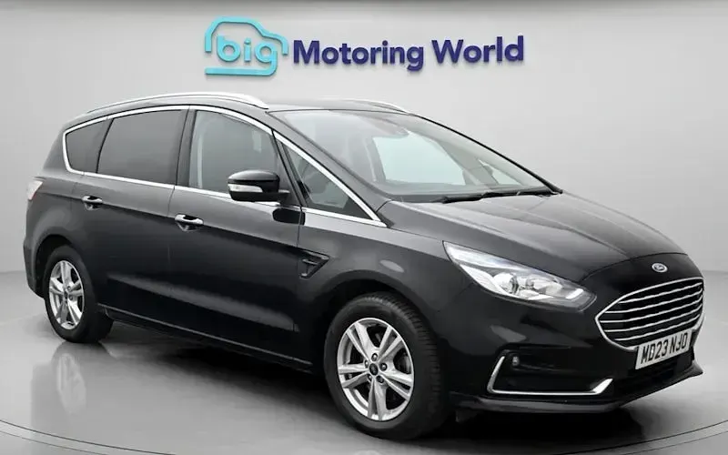 Used Ford S-MAX Titanium 190 HP (139 kW) 2022 MPV