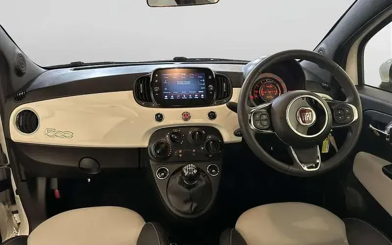 Second-hand Fiat 500 Dolcevita 70 CP (51 kW) 2022 Alb Hatchback