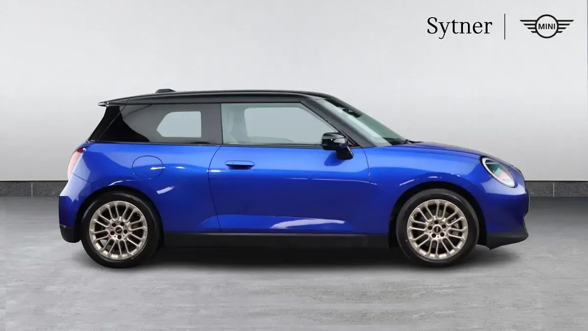 Used Mini Cooper SE Hatch 158 kW (215 HP) 2025 Blue Hatchback
