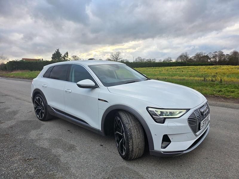 Used Audi e-tron Advanced 230 kW (313 HP) 2020 White SUV