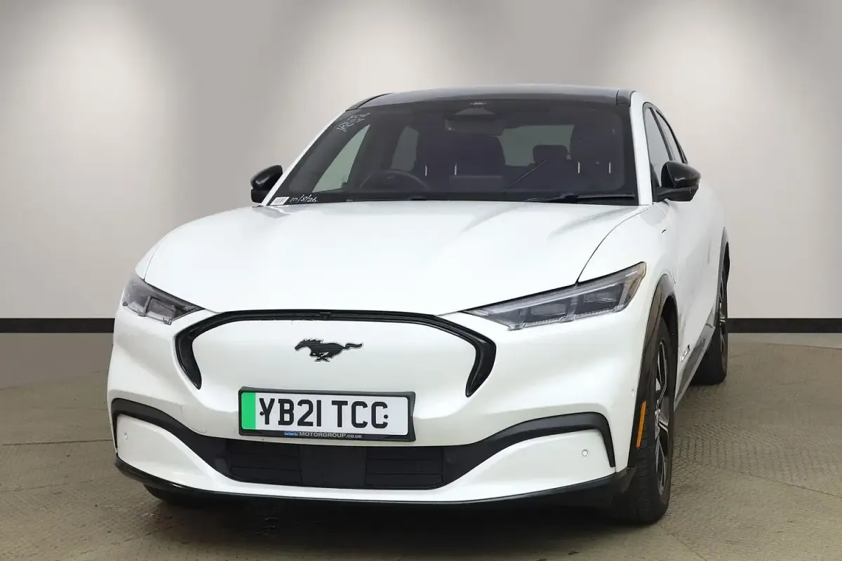 Used Ford Mustang Extended Range 351 HP (258 kW) 2021 White Hatchback
