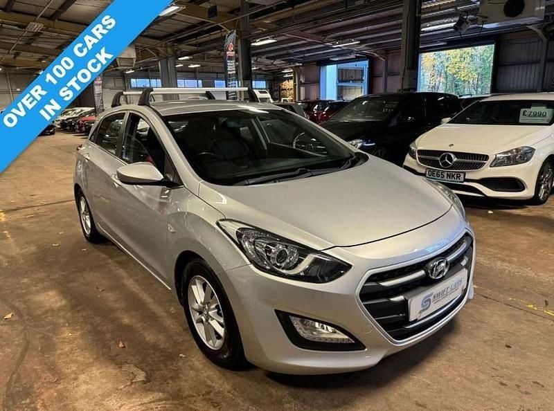 Used Hyundai i30 SE 110 HP (80 kW) 2015 Silver Hatchback