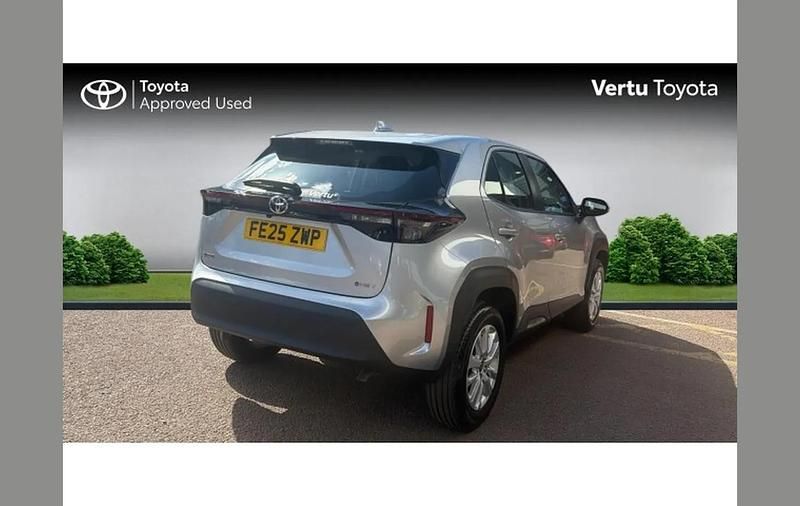 Used Toyota Yaris Cross 116 HP (85 kW) 2025 Silver SUV