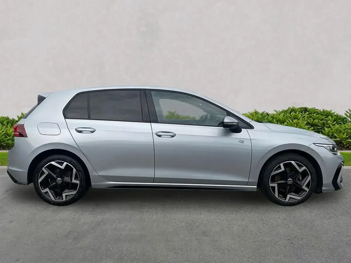 Used VW Golf VIII R-line 150 HP (110 kW) 2025 Silver Hatchback