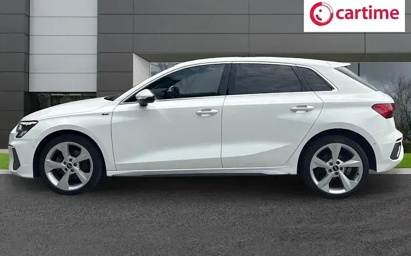 Used Audi A3 Sportback S-Line 150 HP (110 kW) 2024 Hatchback