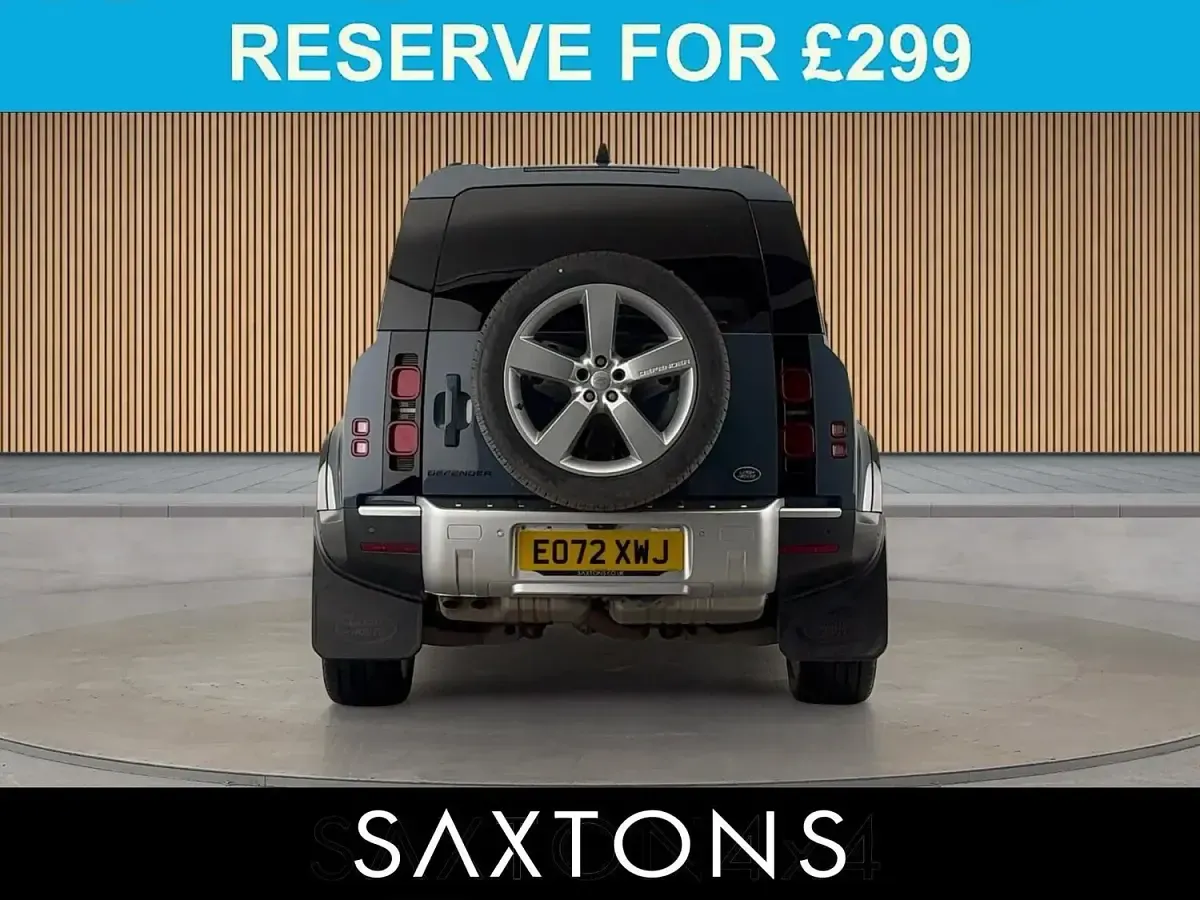 Used Land Rover Defender SE 250 HP (183 kW) 2022 Nebelquell blue SUV