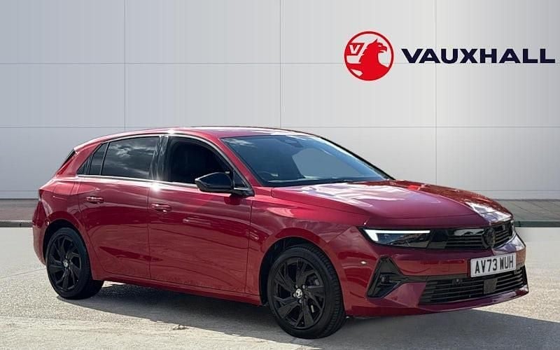 Used 2025 Vauxhall Astra Hatchback | £18,043 (Super price) - Image 1/4