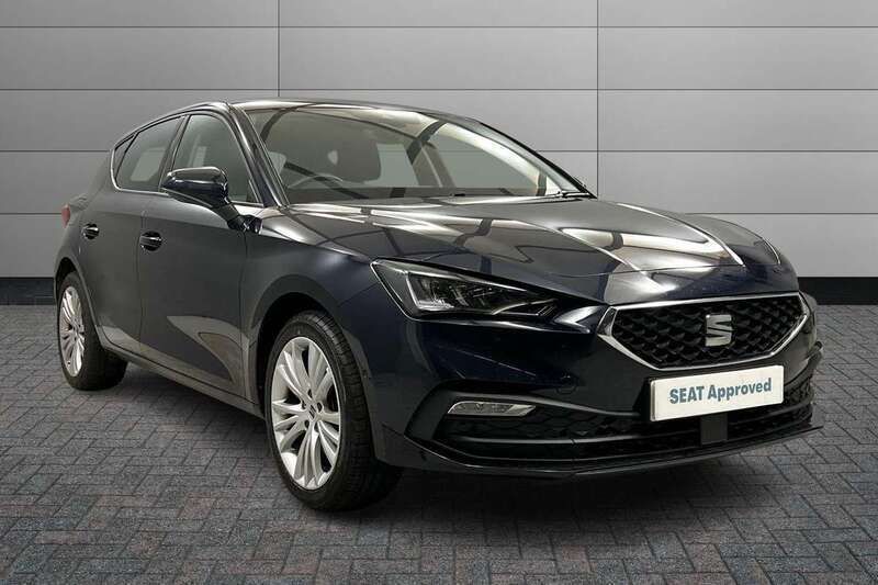 Blue Used 2022 Seat Leon SE Dynamic Hatchback | £14,750 (Fair price) - Image 1/4