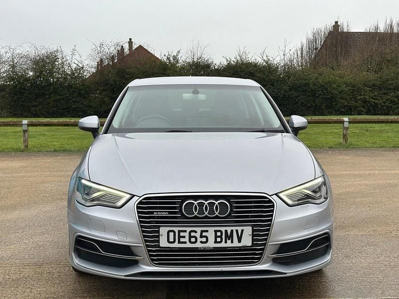 Used Audi A3 e-tron 204 HP (150 kW) 2016 Silver Hatchback