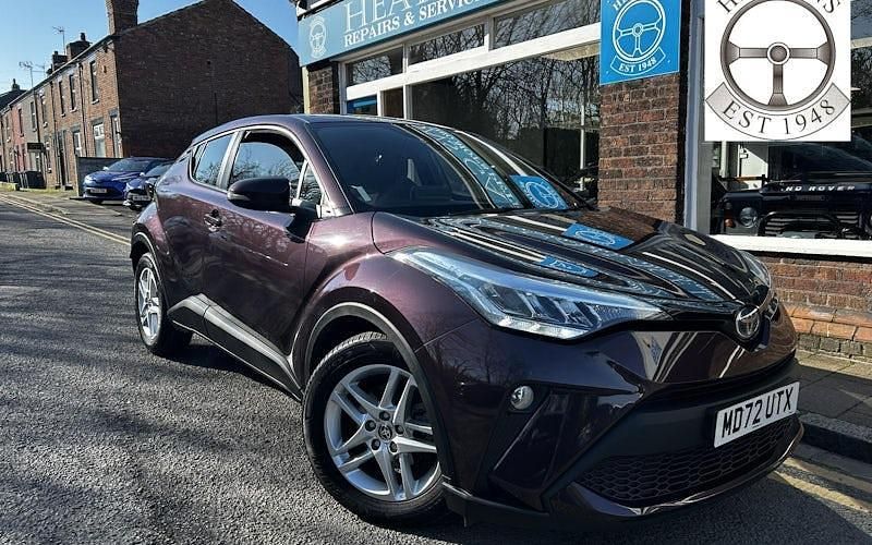 Used Toyota C-HR 122 HP (89 kW) 2023 Mauve/purple SUV